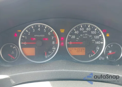 2010 Nissan Pathfinder S z USA, uszkodzony, nr VIN 5N1AR1NB0AC608834